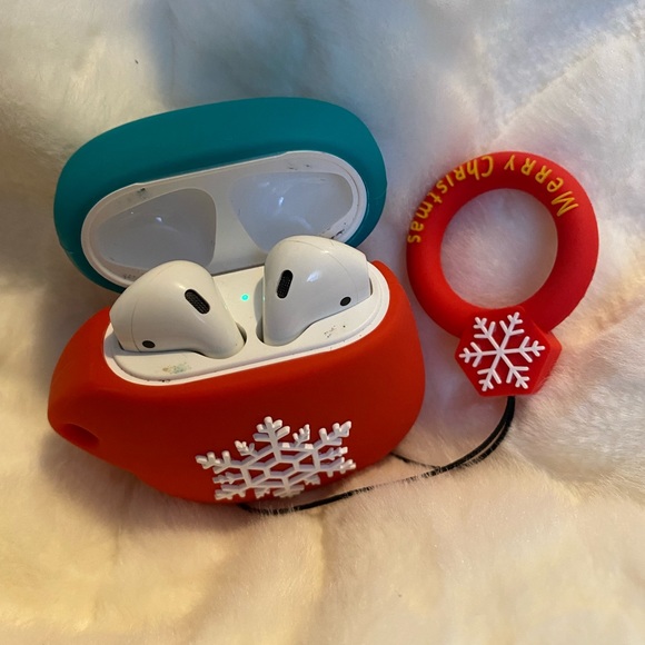 Red Mitten AirPod Cover 1/2 #189 - Picture 2 of 4